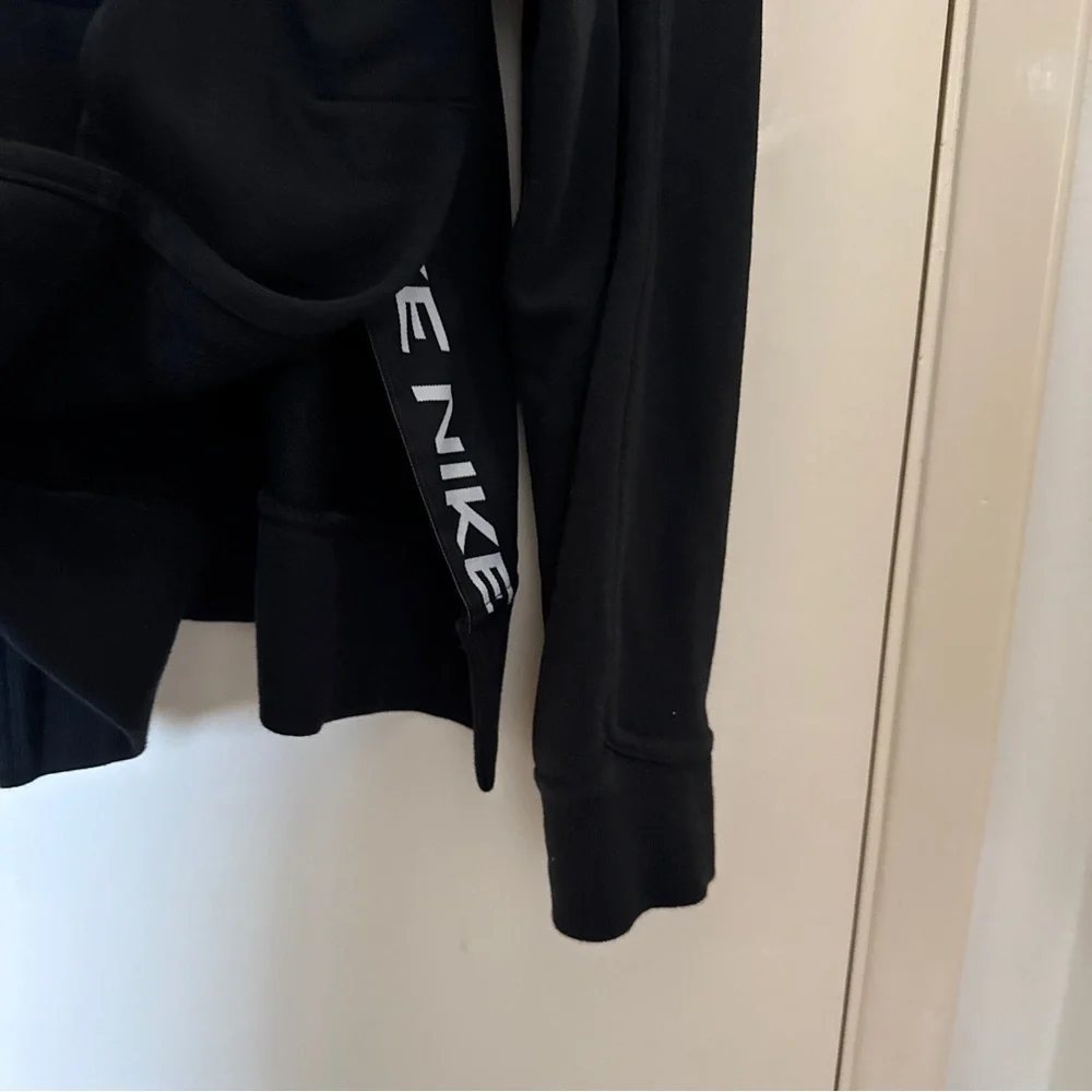Nike Black Full-Zip Hoodie with side slits - Picture 4 of 5